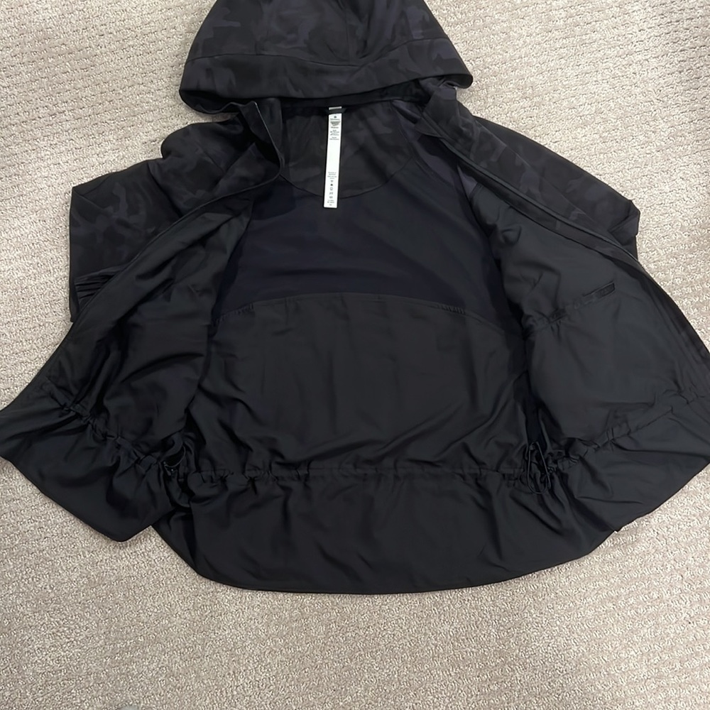Lululemon jacket - Picture 2 of 4